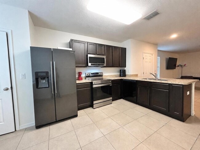 Building Photo - 471 Arbor Lakes Dr