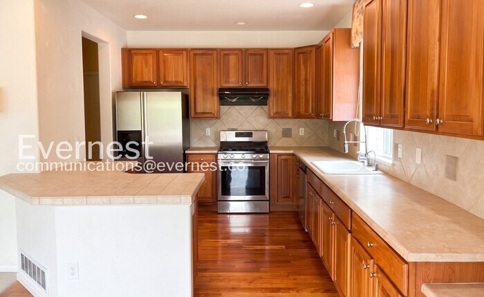 Building Photo - 6238 Westchase Rd