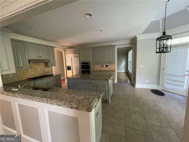 Building Photo - 8730 Sawgrass Way