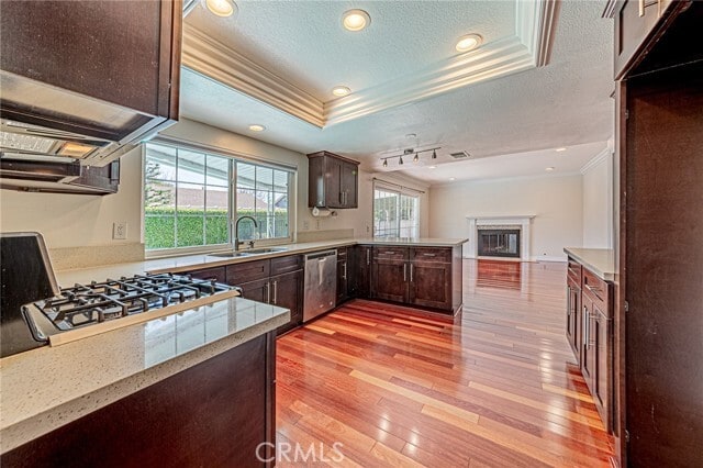 Building Photo - 670 S Oakhaven Ave