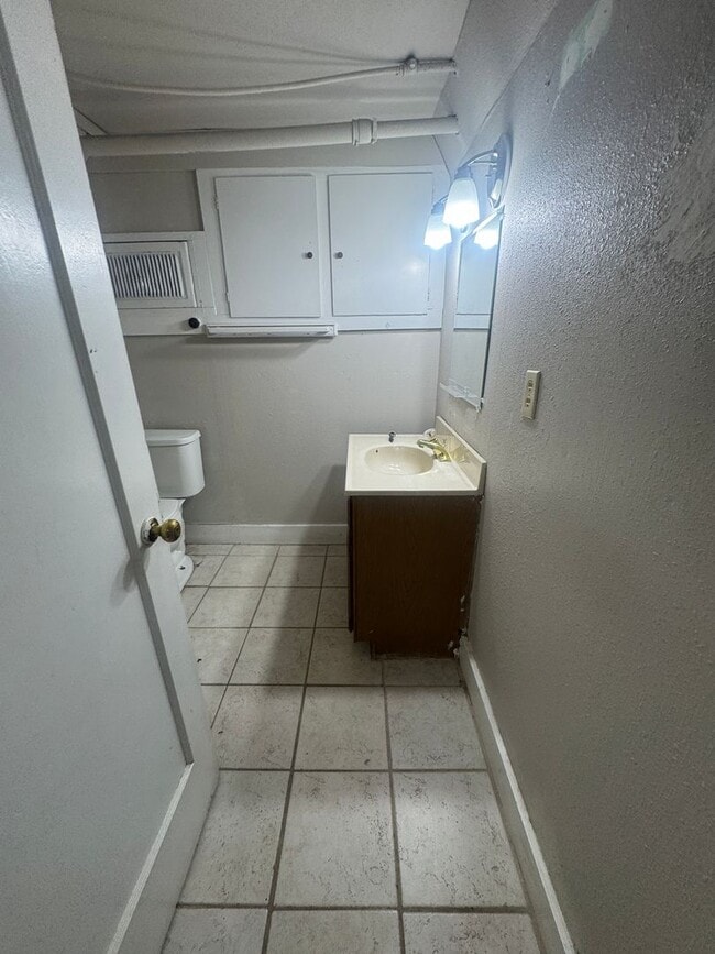Building Photo - Non-Refundable & Security Deposit Total: $...