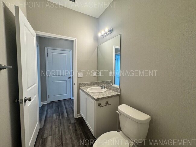 Building Photo - "AUGUST MOVE IN SPECIAL: $500 off on 2nd M...