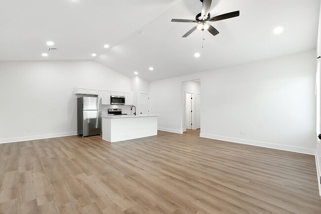 Building Photo - 625 Briarbrook Ln