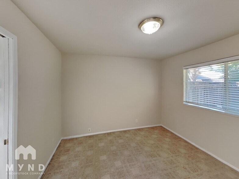 Building Photo - 6107 Vale Ct