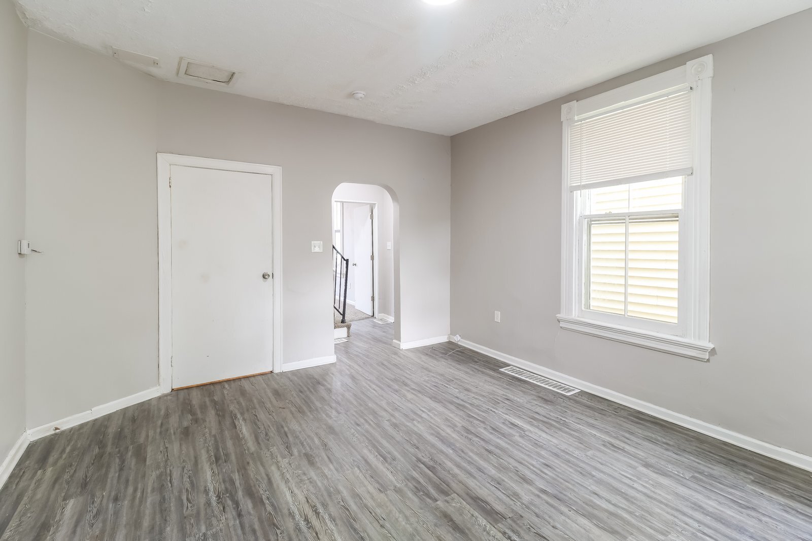 Building Photo - 29 E 13th St