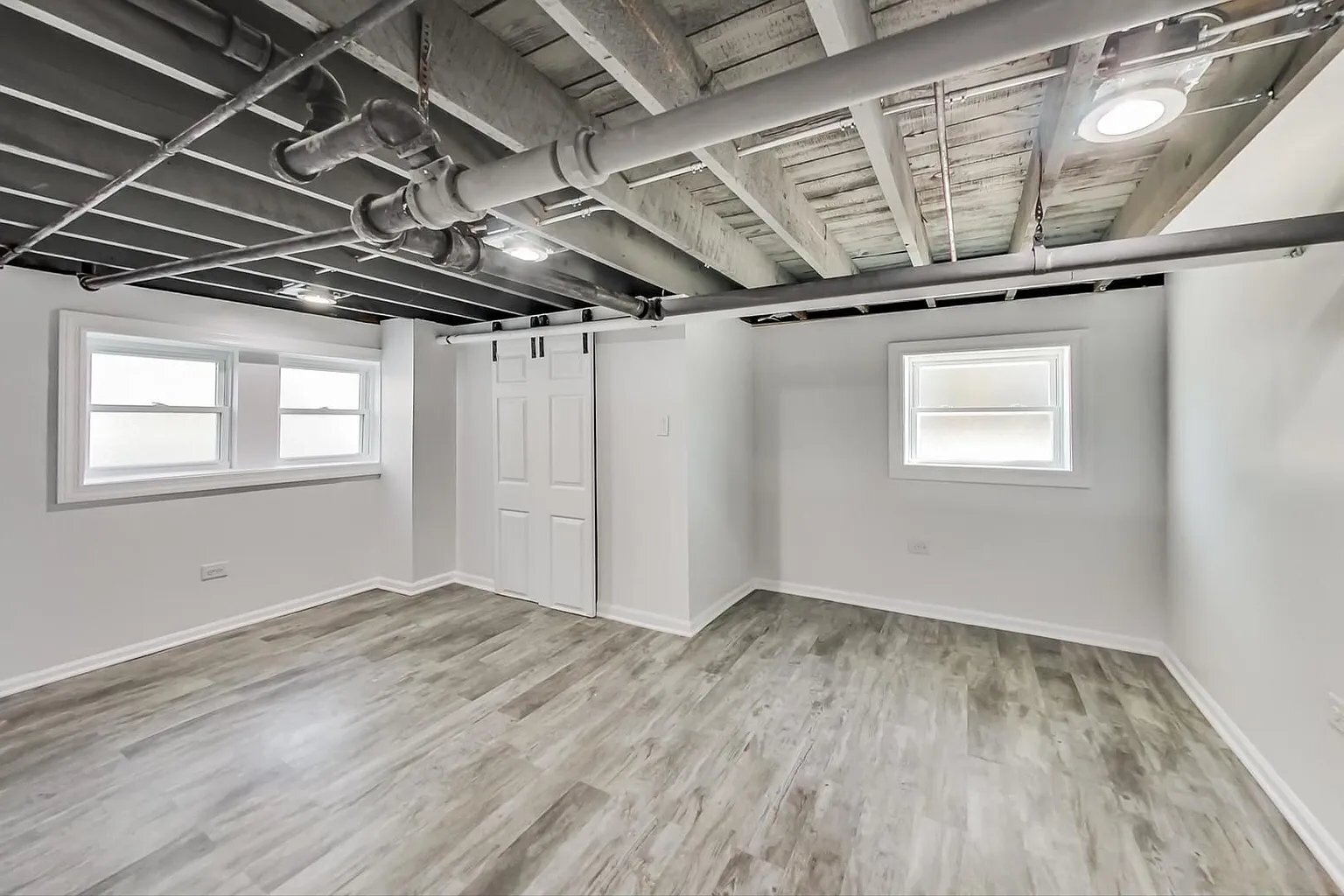 Building Photo - 4300 N Richmond St