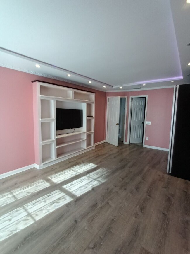 Building Photo - 2 Bed / 2 Bath Single Family for Rent in Oviedo, FL