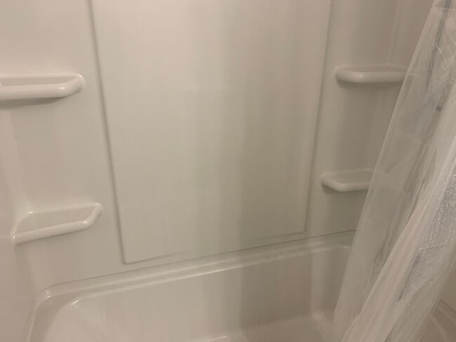 Building Photo - 1820 Larch Street C7