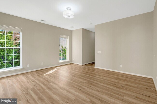 Building Photo - 42790 Lauder Terrace