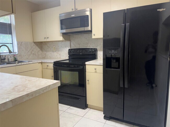 Building Photo - 3512 NW 114th Ln