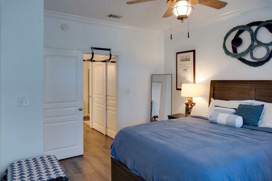 Master Bedroom - 159 Brooks St SE
