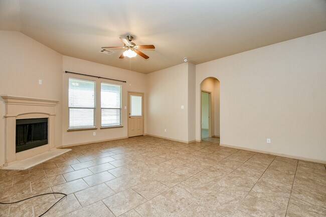 Building Photo - 11022 Ellison Ridge Dr