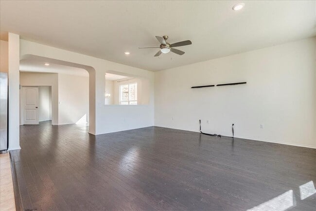 Building Photo - 815 Sandhill Branch Dr