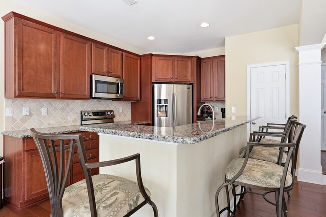 Building Photo - 4008 La Crema Dr