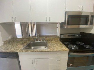 Building Photo - 8642 Fredericksburg Rd