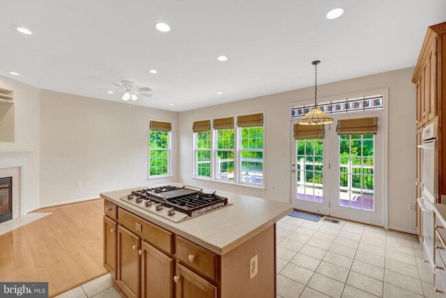 Building Photo - 2451 Silk Ct