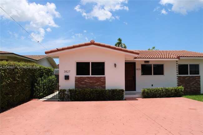 Building Photo - 3825 SW 88th Ct