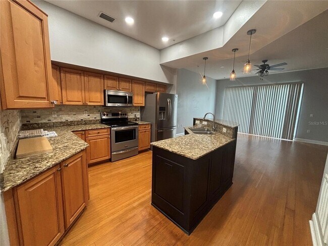 Building Photo - 200 Brightwater Dr
