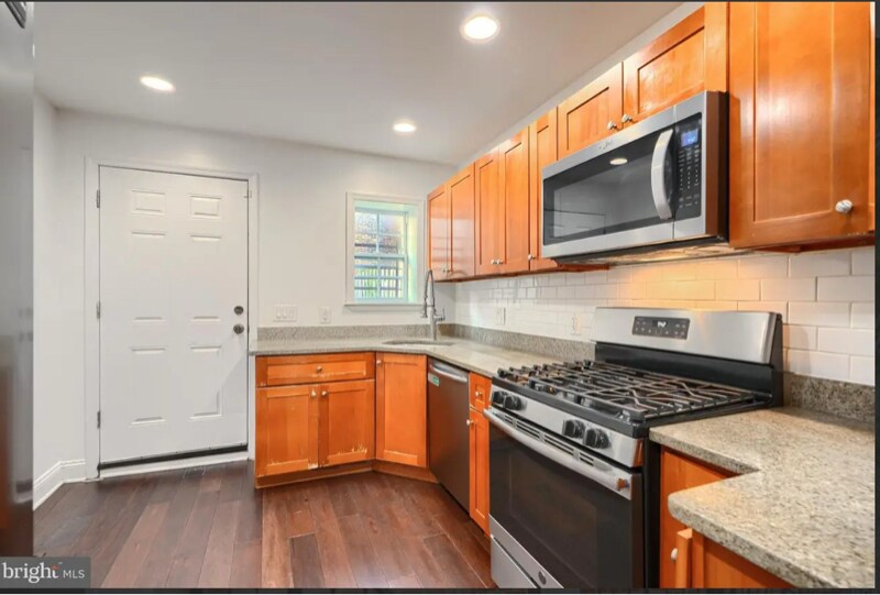 Building Photo - 930 Washington Blvd