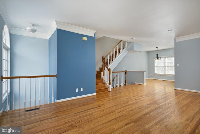 Building Photo - 1122 N Vernon St