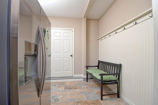 Building Photo - 41 Sweetleaf Ct