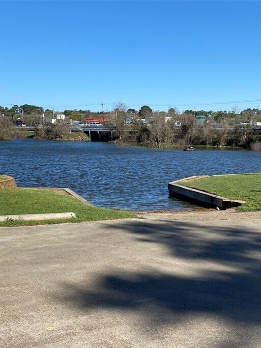 Building Photo - 606 Pine Bough Ln