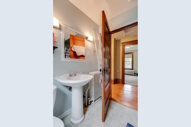 Building Photo - Charming 4 Bedroom/1.5 Bath Home for Rent