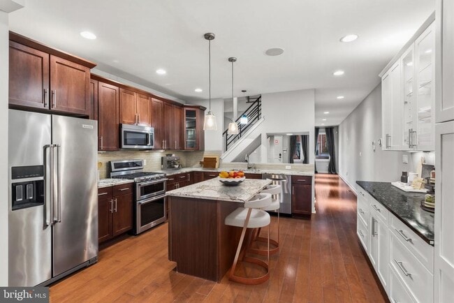 Building Photo - 765 S 15th St