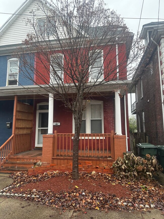 Primary Photo - Duplex located on West Side Ave