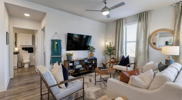 Building Photo - 4925 Scott Rd