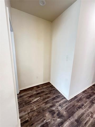 Building Photo - 7960 Glenway Dr