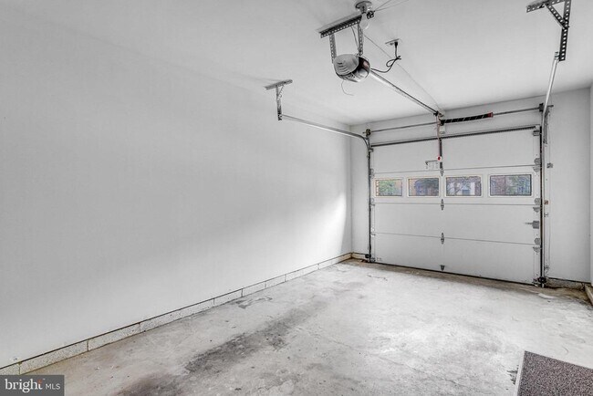 Building Photo - 5974 Wescott Hills Way