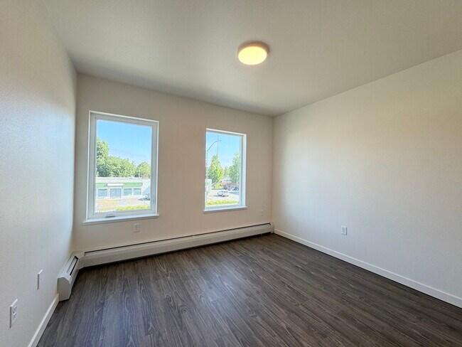 Building Photo - 1285 Chugach Way