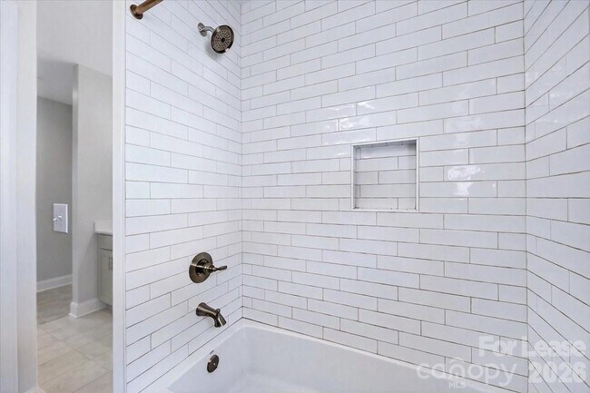 Building Photo - 3920 Haven Dr