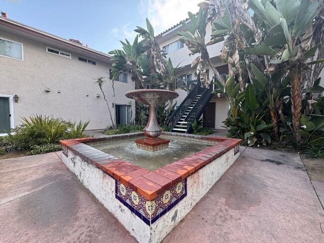 Building Photo - Coastal Condo for Rent in Del Mar – Beachside Living at Its Best