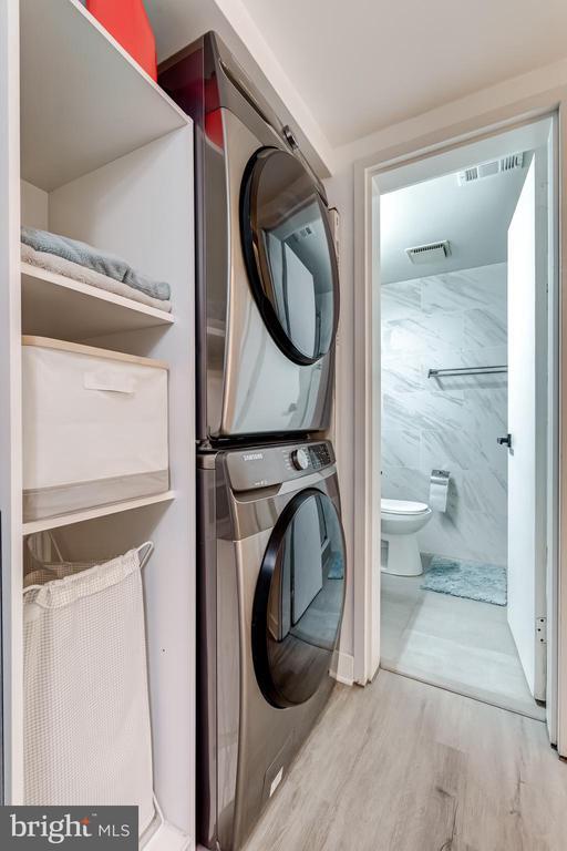 Building Photo - 11643 Stoneview Square