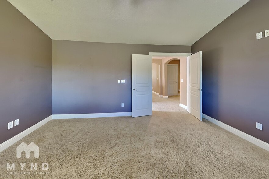 Building Photo - 18002 NE 37th St