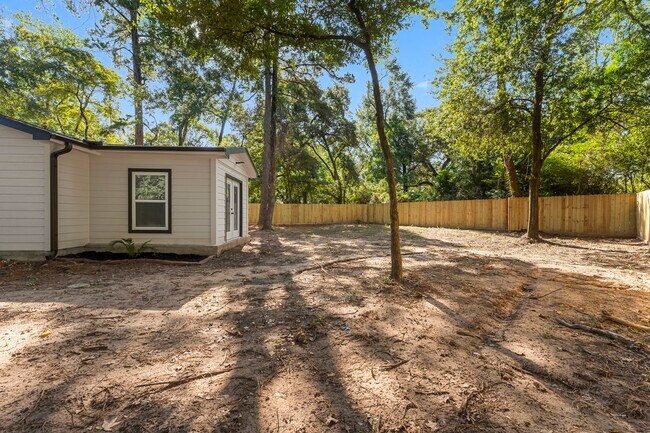 Building Photo - 5 Canyon Oak Pl