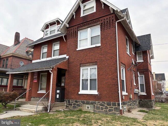 Building Photo - 4643 Leiper St