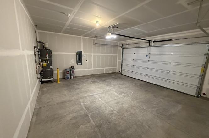 Building Photo - 617 103rd Ct SE