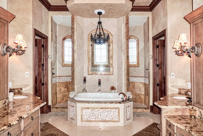 Building Photo - 1363 Oceanview Dr