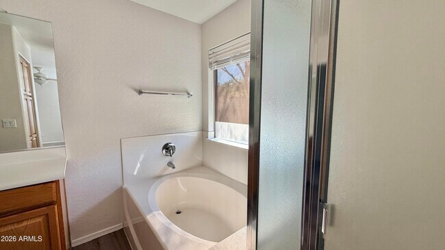 Building Photo - 42291 W Desert Fairways Dr