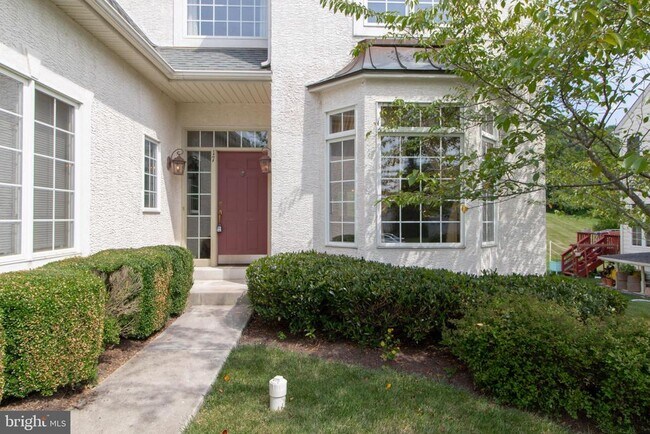 Building Photo - 17 Landon Way