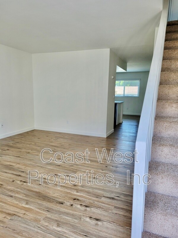 Building Photo - 1178 Cypress Ave