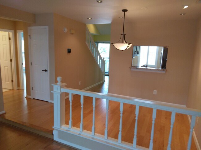 Building Photo - Harbor Front, 2 Bedroom, 2 Bath, Corner Unit at Mariners Pointe in Little River! Available Now!