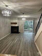 Building Photo - Regal Sq Drive