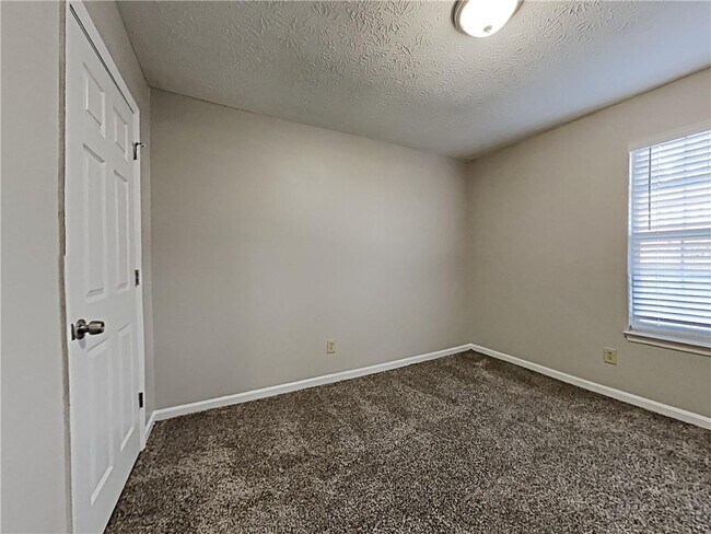 Building Photo - 968 Country Oaks Ct