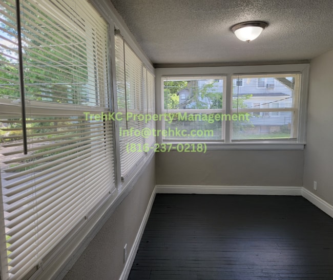 Building Photo - 5633 Tracy Ave