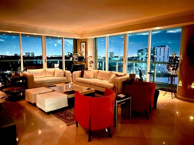 Building Photo - 16500 Collins Ave