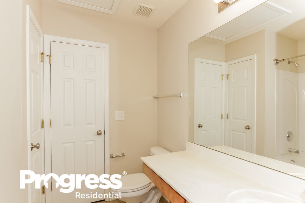 Building Photo - 17113 Greenlawn Hills Ct